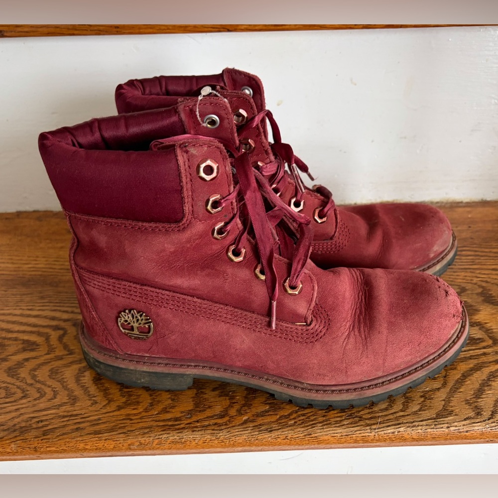 Timberland Velvet Accent‎ Premium Waterproof Boot Size 7 Worn Condition